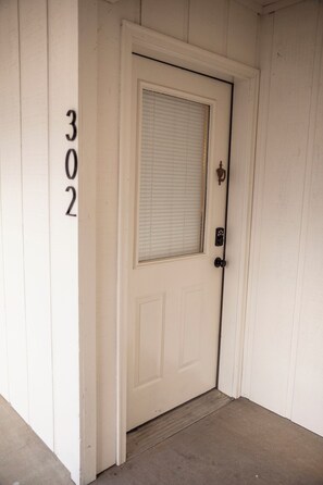 Interior - Condo 302 is a spacious two-bedroom/two-bathroom unit at Cooper's Pointe (Cherokee Village)