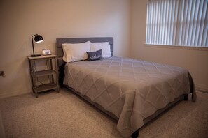 2 bedrooms, WiFi, bed sheets - Condo 302 is a spacious two-bedroom/two-bathroom unit at Cooper's Pointe (Cherokee Village)