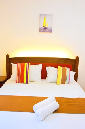 Wifi gratis y ropa de cama 