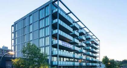 Lovely 2-bedroom condo with Free Parking