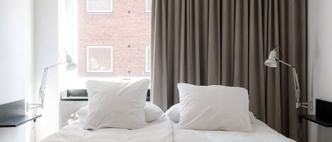 Grand Apartment | Iron/ironing board, free WiFi