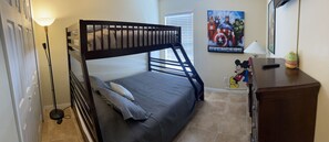 4 Schlafzimmer, Bügeleisen/Bügelbrett, Reisekinderbett, kostenloses WLAN