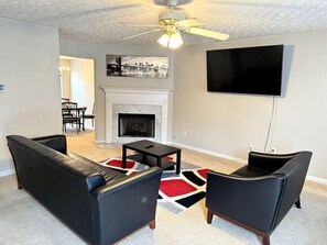 Smart TV, fireplace