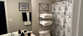 The VLuxe of Lithonia