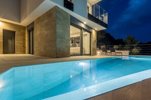 A heated pool - Beachfront Villa Fine Time with Pool I (Potomje)