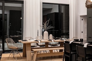 Dining - Chalet Peak Tremblant: Your Mountain Escape! (La Conception)