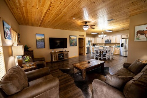 Luxury Condo Hidden Gem of Gruene Resort- A10