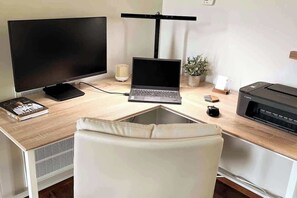 Interior - Family Friendly 2 bedroom Condo Close to Fun (Fort Wayne)