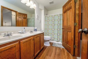 Shower, hair dryer, shampoo