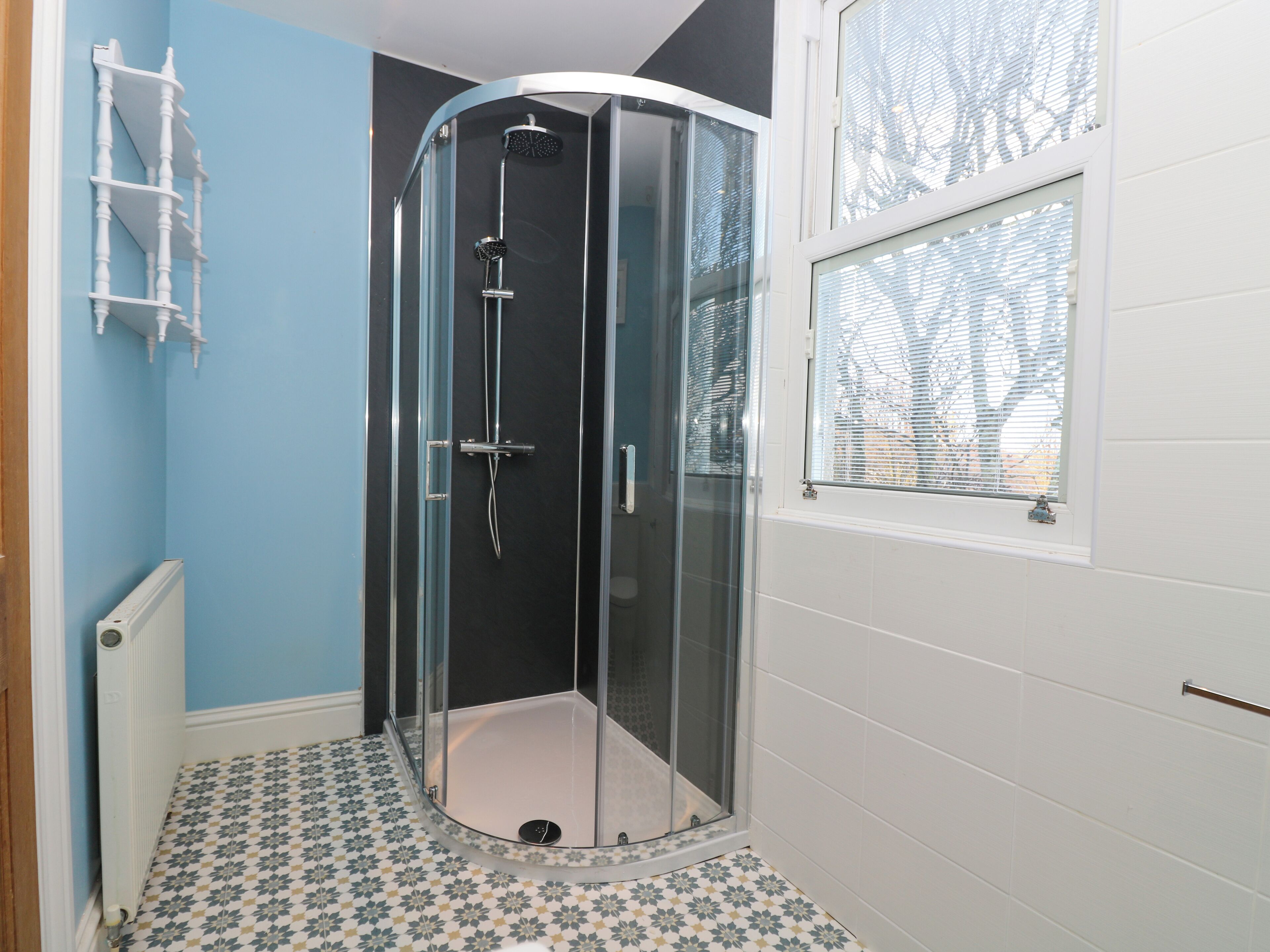 Cottage | Bathroom | Shower