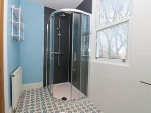 Cottage | Bathroom | Shower