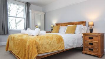 3 bedrooms, individually decorated, individually furnished, free WiFi