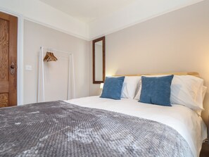 3 habitaciones, decoración personalizada y muebles diferentes 