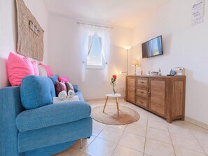 TV - Lumbarda Resort Apartments - Comfort One Bedroom Apartment F2 (Lumbarda)