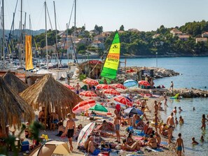 Beach - Lumbarda Resort Apartments - Comfort Two-Bedroom Apartment D6 (Lumbarda)