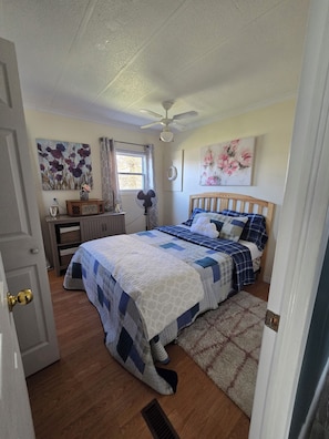 3 bedrooms, WiFi, bed sheets
