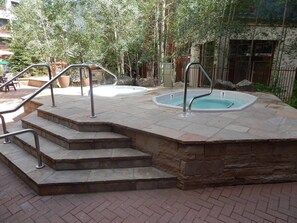Outdoor spa tub - Keystone Condo - Steps Away from Gondola! (Keystone)