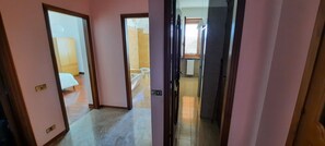 1 bedroom, WiFi, bed sheets - 20 minutes to Frasassi Caves (Castelbellino)