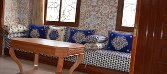 OZOUDHIGHSTADINGAPPARETEMMENT NUMBER1