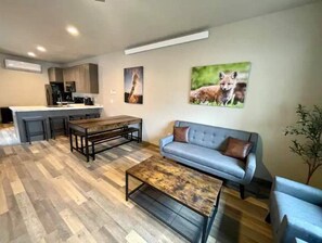 智能電視、壁爐