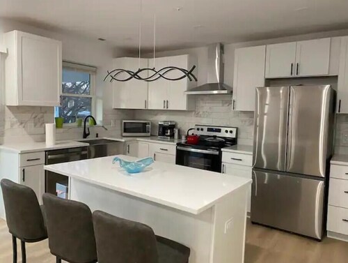 Cozy Newly renovated 2 bedroom 2 bathroom in DC #3