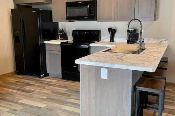 Frigorífic, microones, forn i placa de cuina