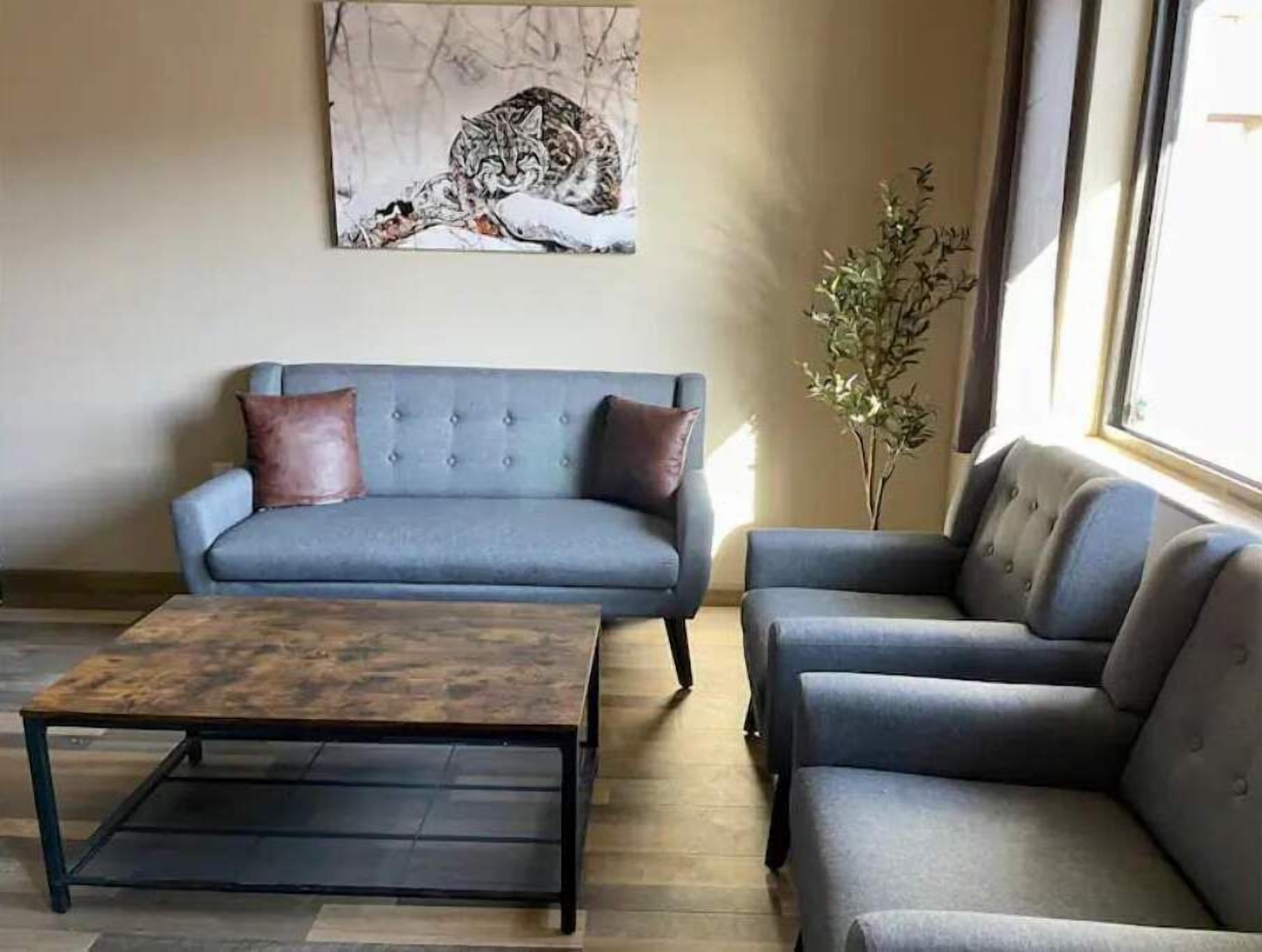 Cozy Wolf Lodge — Unit 2, Gardiner, MT Vacation Rental Apartment ByOwner