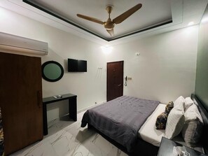 3 dormitorios, tabla de planchar con plancha, wifi y ropa de cama