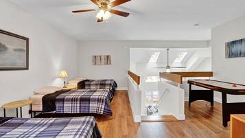 3 bedrooms, iron/ironing board, free WiFi, bed sheets
