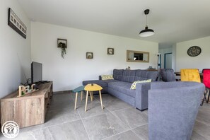 TV - Au Plaisir des Bois - Montaigut LE Blanc (MONTAIGUT LE BLANC)