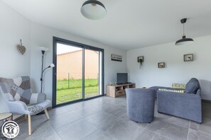 TV - Au Plaisir des Bois - Montaigut LE Blanc (MONTAIGUT LE BLANC)