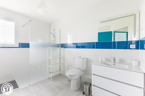 Shower - Au Plaisir des Bois - Montaigut LE Blanc (MONTAIGUT LE BLANC)