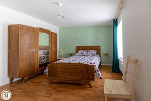 3 室のベッドルーム、WiFi (無料)