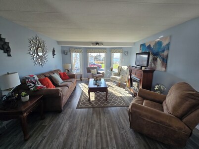 3 bed with fenced yard, fire pit, swings, 30 min from Clarenville