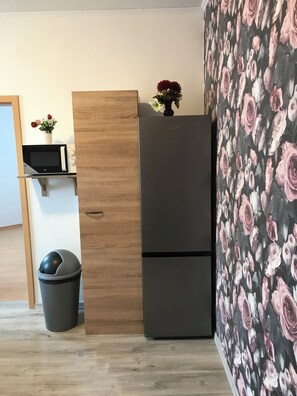 Apartamento clásico, 3 habitaciones | Cocina privada | Hervidor eléctrico, trona infantil y artículos de limpieza