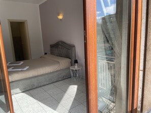 3 室のベッドルーム、アイロン / アイロン台、旅行用ベビーベッド、WiFi