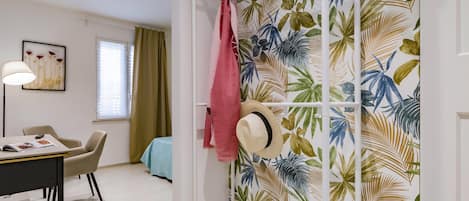 1 bedroom, desk, iron/ironing board, free WiFi