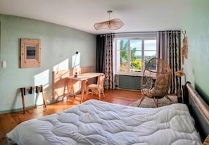 5 Schlafzimmer, Bügeleisen/Bügelbrett, Reisekinderbett, kostenloses WLAN