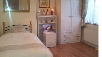 2 bedrooms