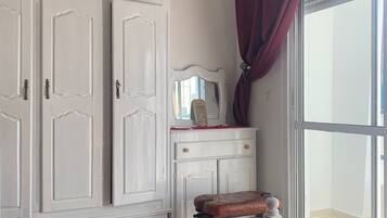 3 chambres, fer et planche Ă repasser, Wi-Fi, draps fournis