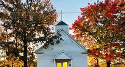 Nature Escape with Studio-Style Rooms | Lake View