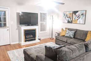 TV, fireplace