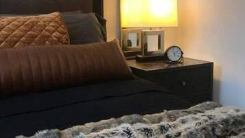 2 室のベッドルーム、WiFi