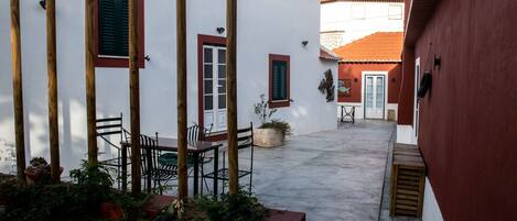 屋外ダイニングエリア