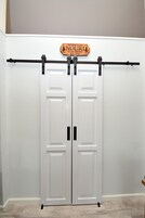 Cabaña, varias camas (Black Bear Cabin - The Mountain Retre) | Interior