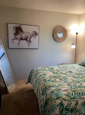 3 bedrooms, in-room safe, iron/ironing board, free WiFi