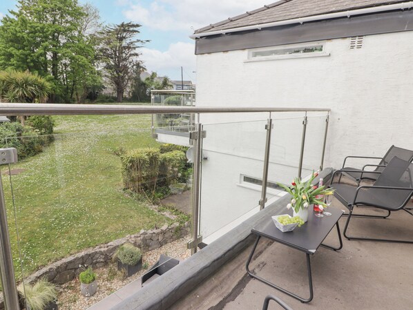 Cottage | Terrace/patio - 26 Coedrath Park (Saundersfoot)