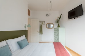 2 slaapkamers, een strijkplank/strijkijzer, wifi, beddengoed