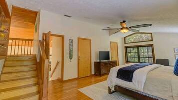 4 多间卧室、办公桌、熨斗/熨衣板、免费 WiFi