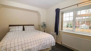 3 bedrooms, individually decorated, individually furnished, free WiFi